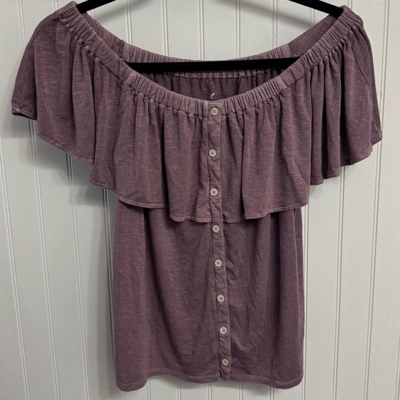 American Eagle Off the Shoulder Button Shirt - Picture 3 of 3